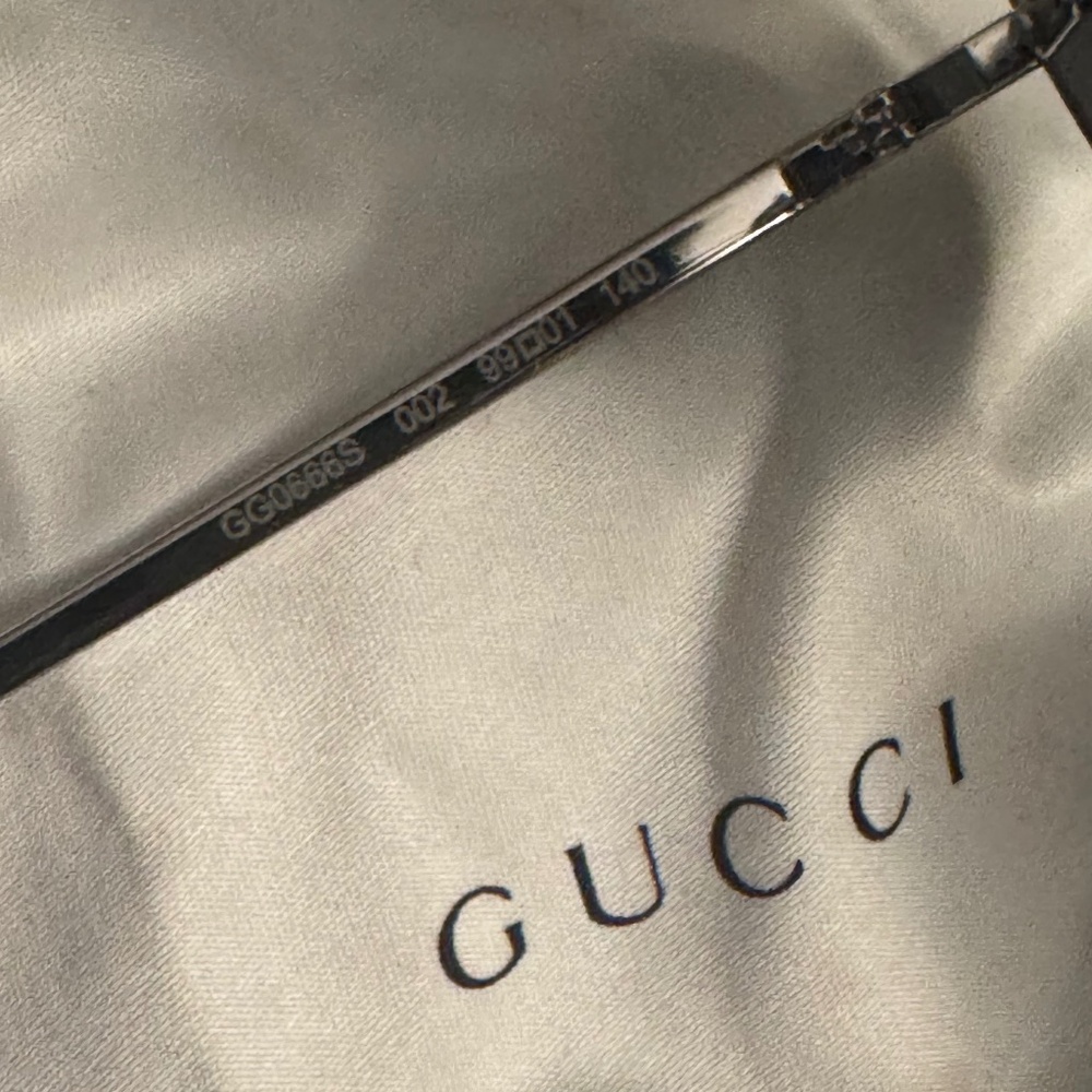 GUCCI - Picture 3 of 7